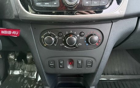 Renault Logan II, 2016 год, 600 000 рублей, 25 фотография