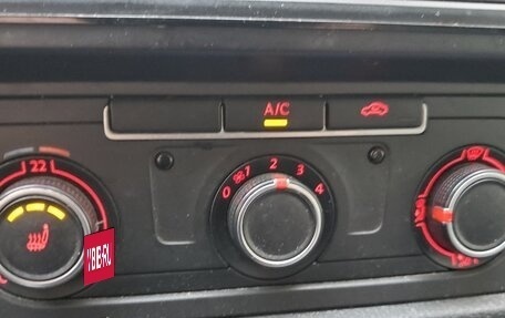 Volkswagen Transporter T6 рестайлинг, 2016 год, 1 900 000 рублей, 5 фотография