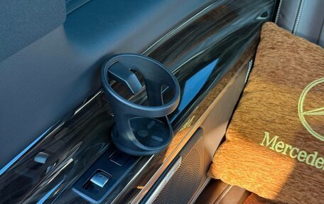 Mercedes-Benz V-Класс, 2016 год, 6 650 000 рублей, 24 фотография