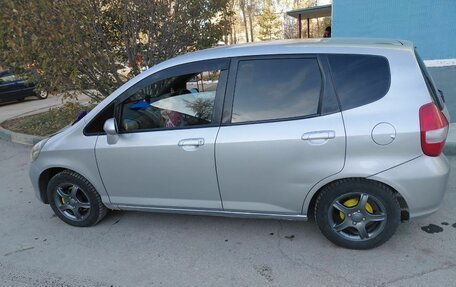 Honda Fit III, 2001 год, 330 000 рублей, 3 фотография