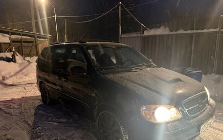 KIA Carnival III, 2005 год, 1 100 000 рублей, 2 фотография