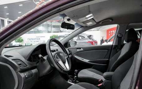 Hyundai Solaris II рестайлинг, 2012 год, 650 000 рублей, 16 фотография