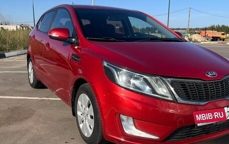 KIA Rio III рестайлинг, 2013 год, 940 000 рублей, 2 фотография