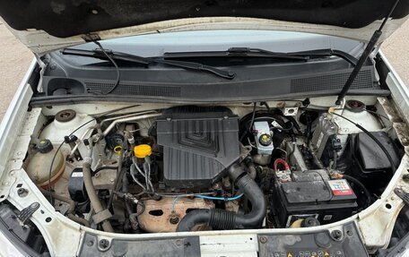 Renault Logan II, 2018 год, 565 000 рублей, 6 фотография