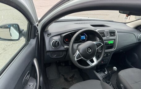 Renault Logan II, 2018 год, 565 000 рублей, 5 фотография