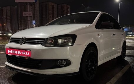 Volkswagen Polo VI (EU Market), 2014 год, 800 000 рублей, 24 фотография