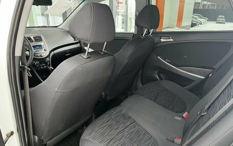 Hyundai Solaris II рестайлинг, 2015 год, 1 090 000 рублей, 13 фотография