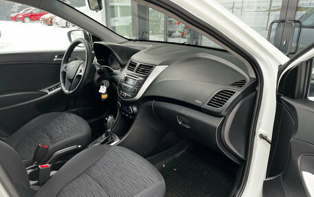 Hyundai Solaris II рестайлинг, 2015 год, 1 090 000 рублей, 16 фотография