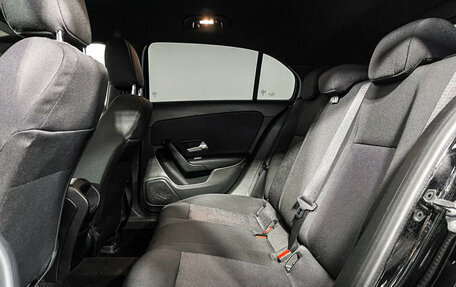 Mercedes-Benz A-Класс, 2019 год, 2 147 000 рублей, 10 фотография