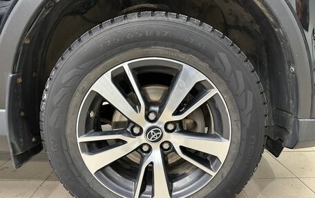 Toyota RAV4, 2018 год, 2 490 000 рублей, 17 фотография