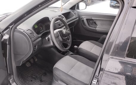 Skoda Fabia II, 2011 год, 350 000 рублей, 7 фотография