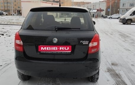Skoda Fabia II, 2011 год, 350 000 рублей, 2 фотография