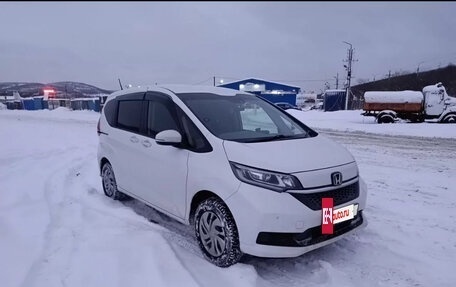 Honda Freed II, 2020 год, 1 850 000 рублей, 2 фотография