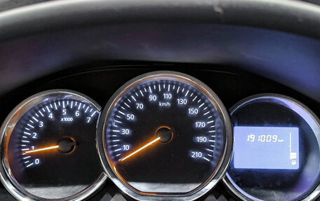 Renault Logan II, 2015 год, 530 000 рублей, 16 фотография