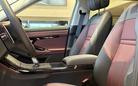 Land Rover Range Rover Evoque II, 2024 год, 7 290 000 рублей, 8 фотография