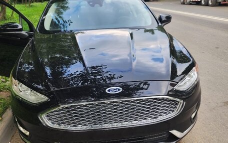 Ford Fusion (North America) II, 2019 год, 1 570 000 рублей, 1 фотография