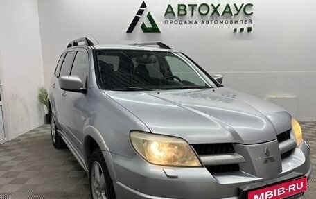 Mitsubishi Outlander III рестайлинг 3, 2006 год, 649 000 рублей, 1 фотография