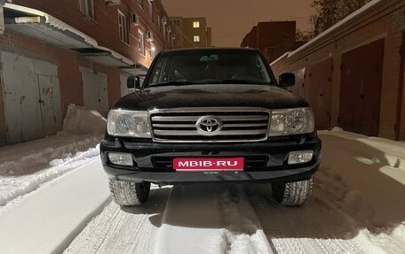 Toyota Land Cruiser 100 рестайлинг 2, 2005 год, 2 750 000 рублей, 1 фотография