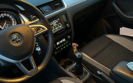 Skoda Rapid I, 2017 год, 1 250 000 рублей, 8 фотография