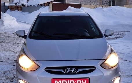 Hyundai Solaris II рестайлинг, 2011 год, 540 000 рублей, 6 фотография