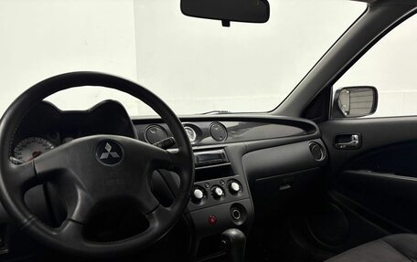 Mitsubishi Outlander III рестайлинг 3, 2006 год, 649 000 рублей, 9 фотография