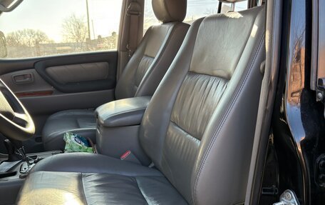 Toyota Land Cruiser 100 рестайлинг 2, 2005 год, 2 750 000 рублей, 6 фотография