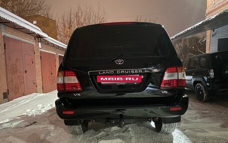 Toyota Land Cruiser 100 рестайлинг 2, 2005 год, 2 750 000 рублей, 2 фотография