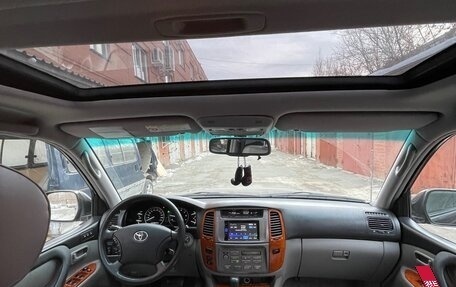 Toyota Land Cruiser 100 рестайлинг 2, 2005 год, 2 750 000 рублей, 8 фотография