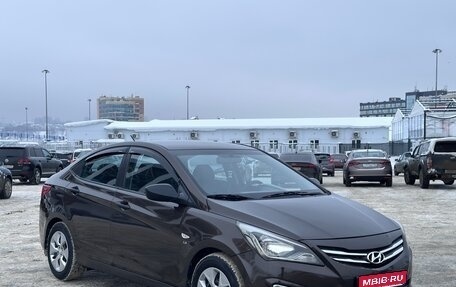 Hyundai Solaris II рестайлинг, 2015 год, 880 000 рублей, 1 фотография