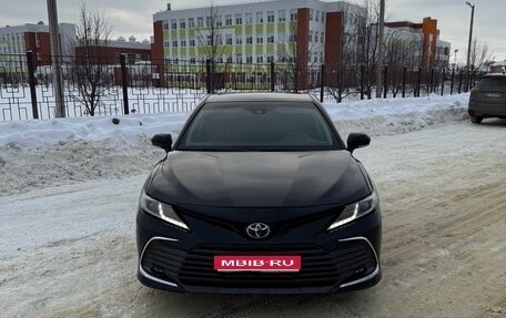 Toyota Camry, 2018 год, 2 590 000 рублей, 1 фотография