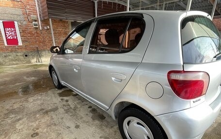 Toyota Yaris I рестайлинг, 1999 год, 300 000 рублей, 5 фотография