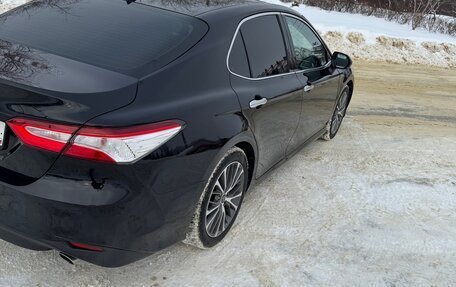 Toyota Camry, 2018 год, 2 590 000 рублей, 6 фотография