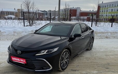 Toyota Camry, 2018 год, 2 590 000 рублей, 2 фотография