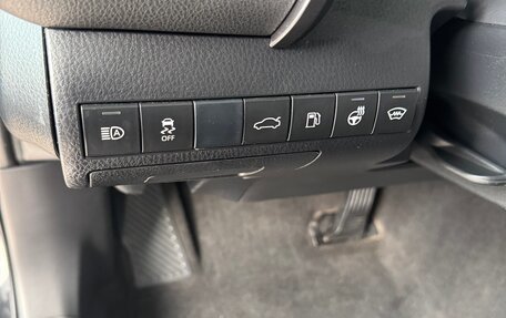 Toyota Camry, 2018 год, 2 590 000 рублей, 13 фотография