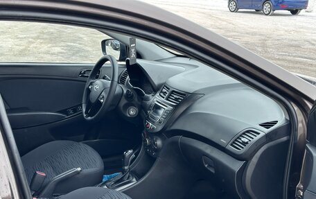 Hyundai Solaris II рестайлинг, 2015 год, 880 000 рублей, 8 фотография