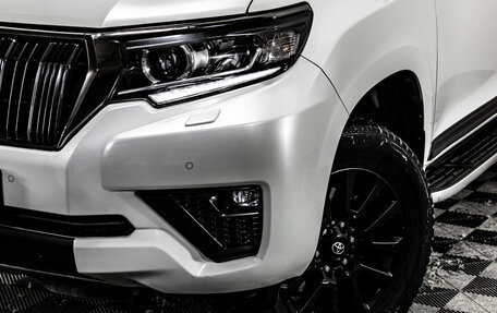 Toyota Land Cruiser Prado 150 рестайлинг 2, 2021 год, 5 999 000 рублей, 2 фотография