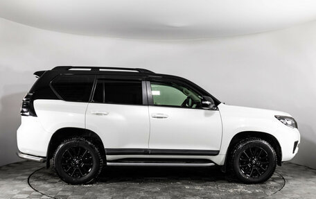 Toyota Land Cruiser Prado 150 рестайлинг 2, 2021 год, 5 999 000 рублей, 6 фотография