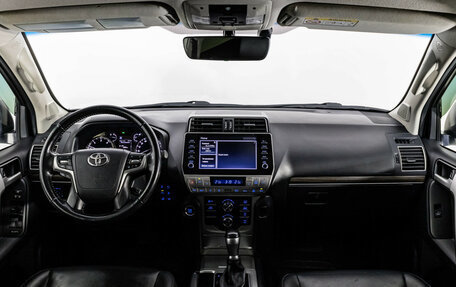 Toyota Land Cruiser Prado 150 рестайлинг 2, 2021 год, 5 999 000 рублей, 12 фотография