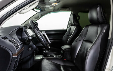 Toyota Land Cruiser Prado 150 рестайлинг 2, 2021 год, 5 999 000 рублей, 24 фотография