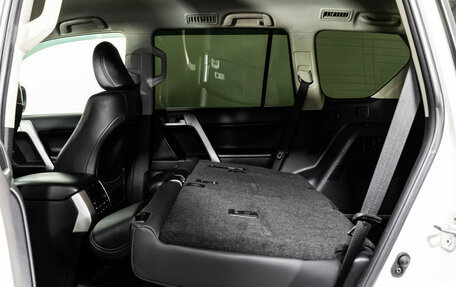 Toyota Land Cruiser Prado 150 рестайлинг 2, 2021 год, 5 999 000 рублей, 31 фотография