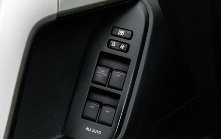 Toyota Land Cruiser Prado 150 рестайлинг 2, 2021 год, 5 999 000 рублей, 20 фотография