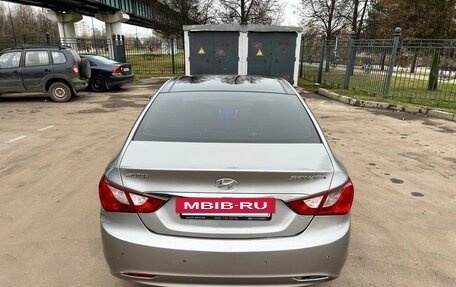 Hyundai Sonata VI, 2011 год, 960 000 рублей, 8 фотография