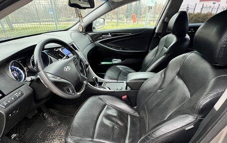 Hyundai Sonata VI, 2011 год, 960 000 рублей, 18 фотография