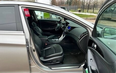 Hyundai Sonata VI, 2011 год, 960 000 рублей, 19 фотография