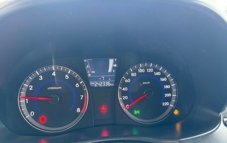 Hyundai Solaris II рестайлинг, 2012 год, 750 000 рублей, 11 фотография