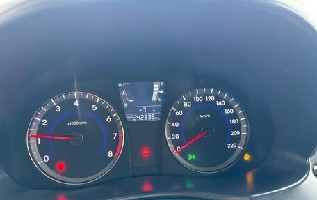 Hyundai Solaris II рестайлинг, 2012 год, 750 000 рублей, 10 фотография