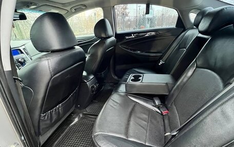 Hyundai Sonata VI, 2011 год, 960 000 рублей, 23 фотография