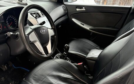 Hyundai Solaris II рестайлинг, 2012 год, 750 000 рублей, 14 фотография