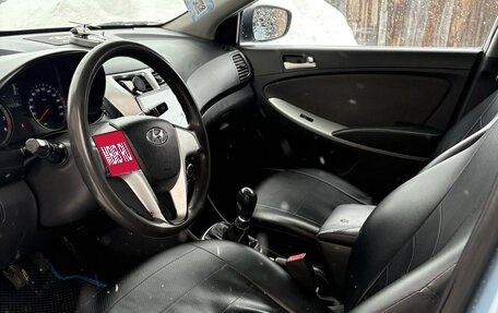 Hyundai Solaris II рестайлинг, 2012 год, 750 000 рублей, 21 фотография