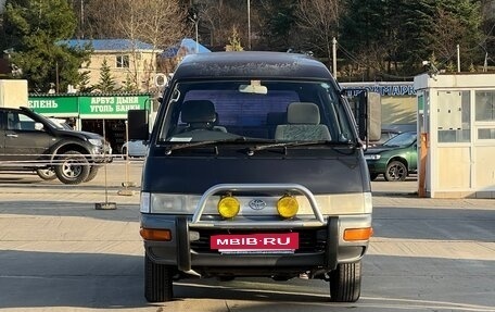 Toyota Town Ace III, 1995 год, 650 000 рублей, 2 фотография